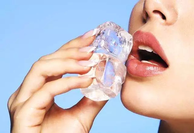 牙龈肿痛的原因