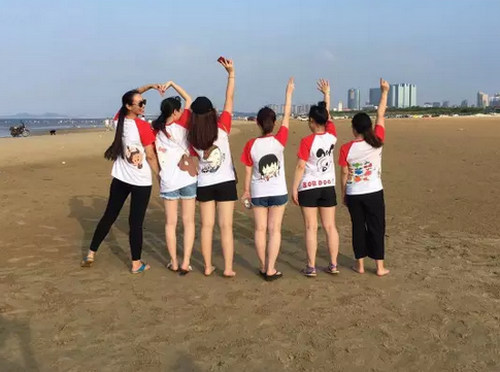 烟台口腔孙周2017年沙滩烧烤活动纪实