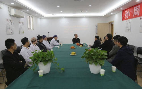 隐适美中国区总裁向锦先生与孙周口腔