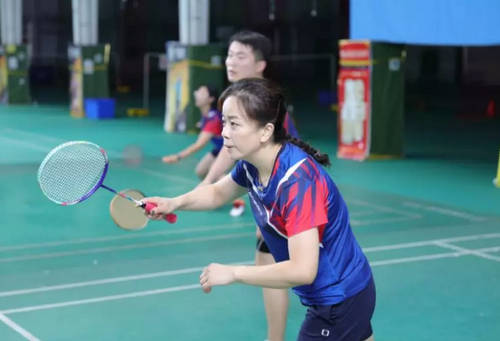 烟台孙周口腔羽毛球俱乐部正式成立